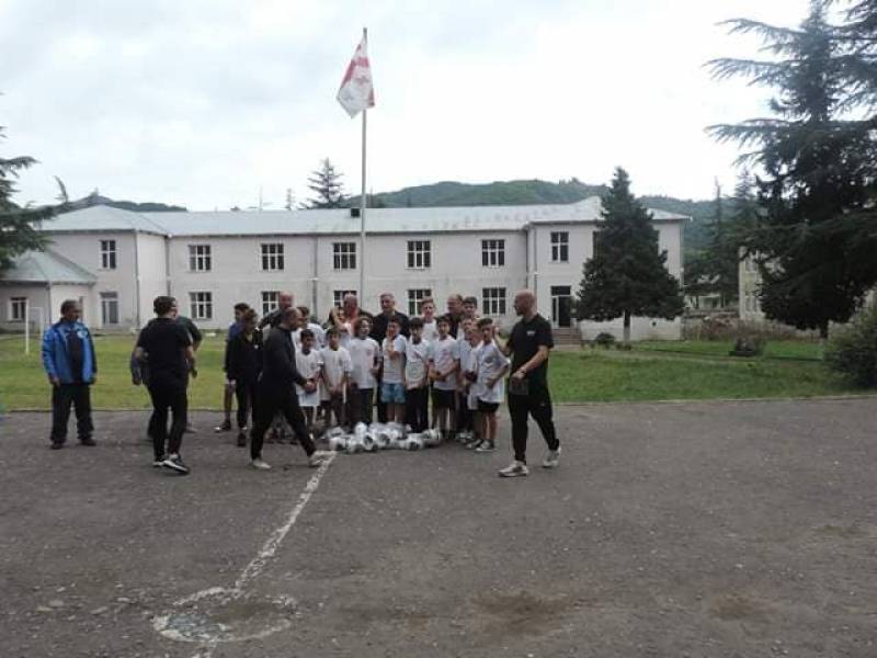 ცაგერისა და ორბელის საჯარო სკოლებს „მასობრივი ფეხბურთის კვირეულის“ ფარგლებში...